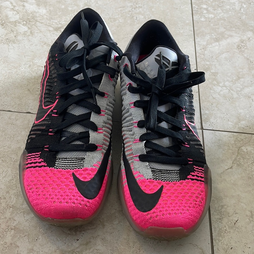 Mens Nike size 10.5